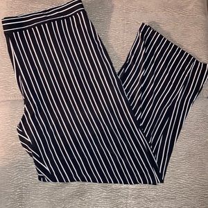 Susan Graver / black and white pull on pants / LP / EUC